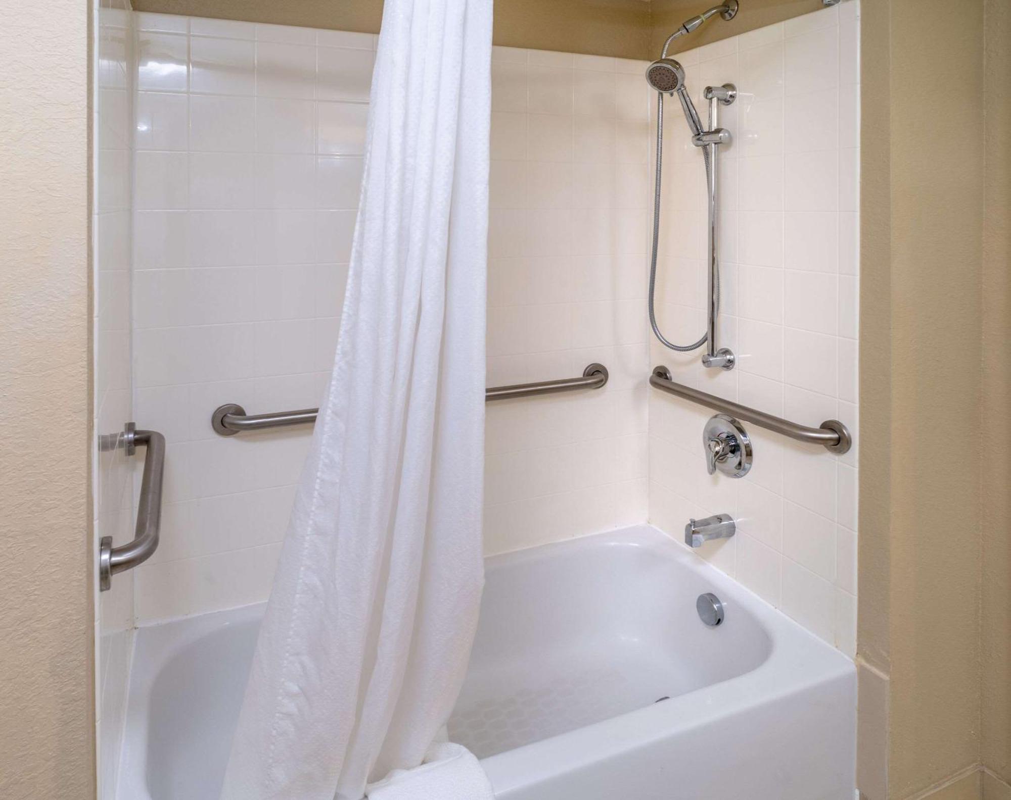 Country Inn & Suites By Radisson, Princeton, Wv Экстерьер фото